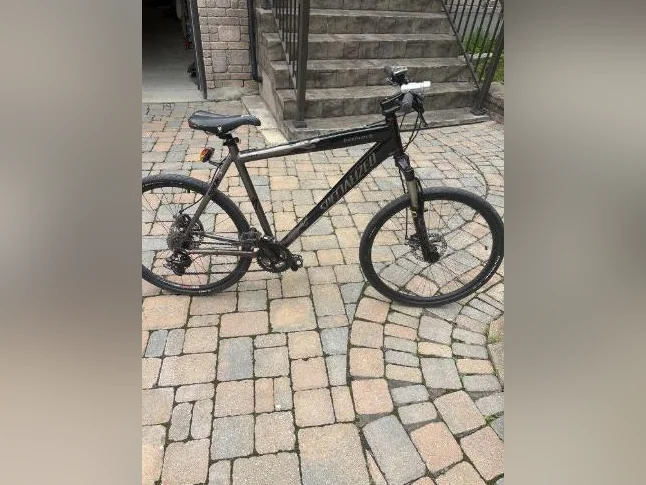 Vélo de route hardrock Specializer sport 24 vitesses thumbnail 3