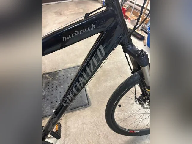 Vélo de route hardrock Specializer sport 24 vitesses thumbnail 4