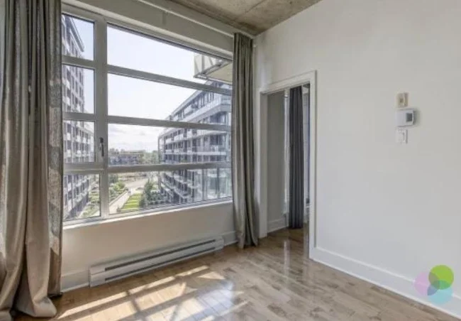 Condo3 1/2 Griffintown stationnement disponible -un mois gratuit bail 2 ans juillet 2026 thumbnail 6