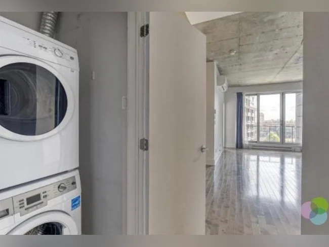 Condo3 1/2 Griffintown stationnement disponible -un mois gratuit bail 2 ans juillet 2026 thumbnail 9