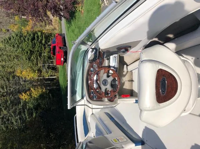 Bateau semi-hors-bord Crownline 202 br thumbnail 7