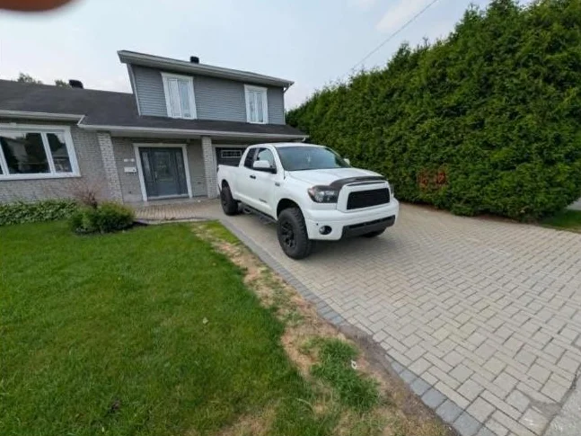 **Toyota Tundra Limited 2007 • 5.7L V8 • 4x4 • Double Cab • 6,5 pieds** thumbnail 2