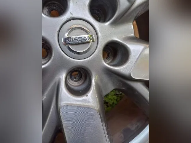 Quatre (4) Rim OEM Nissan 20 pouces