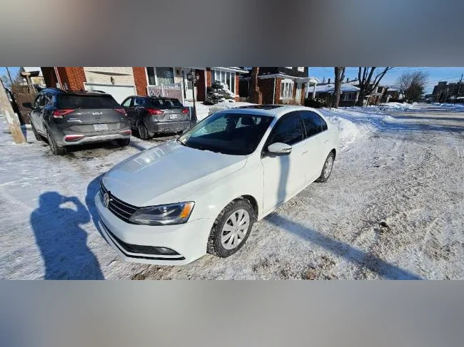 2015 Volkswagen Jetta 4dr 1.8 TSI Man Highline (Tout équipée)