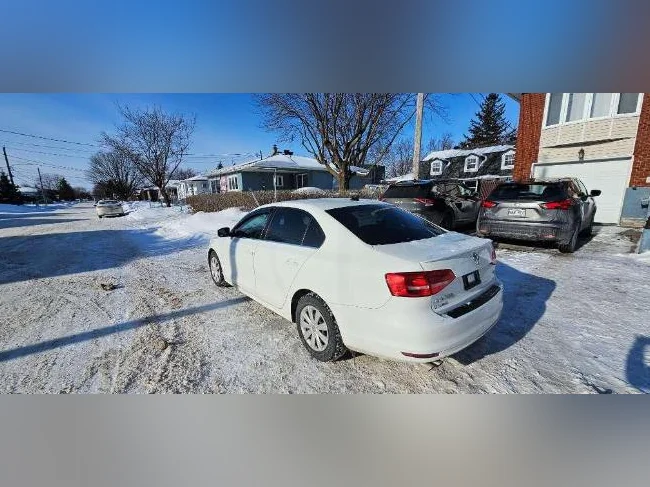 2015 Volkswagen Jetta 4dr 1.8 TSI Man Highline (Tout équipée) thumbnail 4