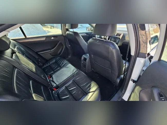 2015 Volkswagen Jetta 4dr 1.8 TSI Man Highline (Tout équipée) thumbnail 9