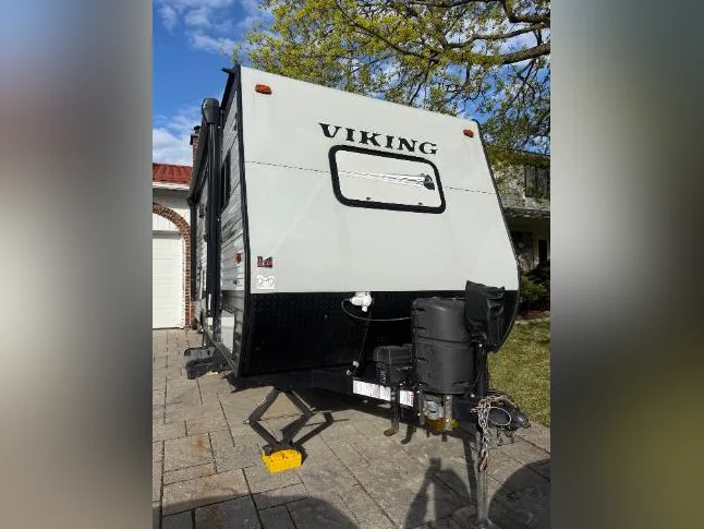 Roulotte Viking 17BH 2020 - 21 pi, 3000 lbs - AUCUNE infiltration d'eau! thumbnail 2