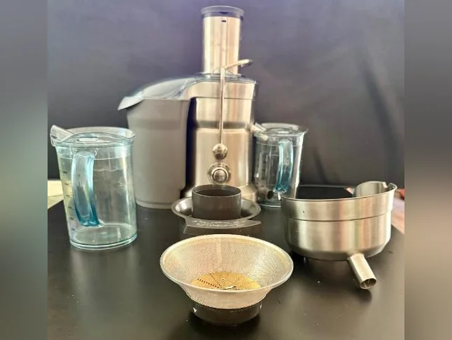 Extracteur à jus Breville BJE820XL — Juice Fountain Duo (avec pièces en surplus)