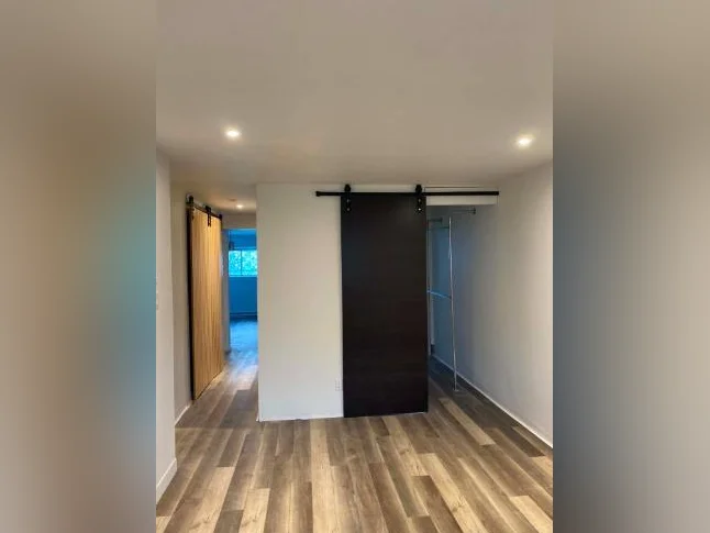 Grand 3 ½ rénové, lumineux, tout inclus - Emplacement de choix à St-Laurent