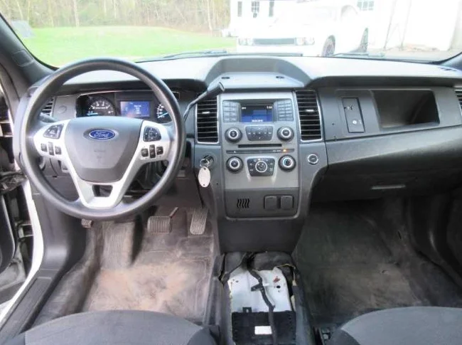 2019 ford taurus police interceptor thumbnail 4
