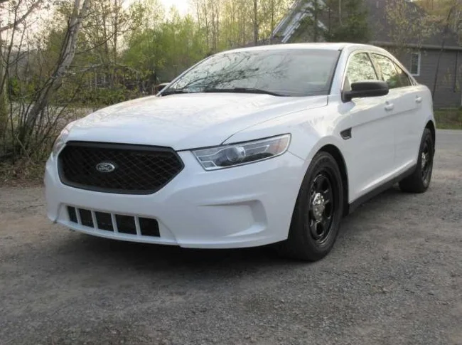 2019 ford taurus police interceptor thumbnail 2