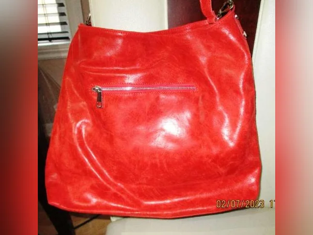 Sacoche rouge en cuir véritable