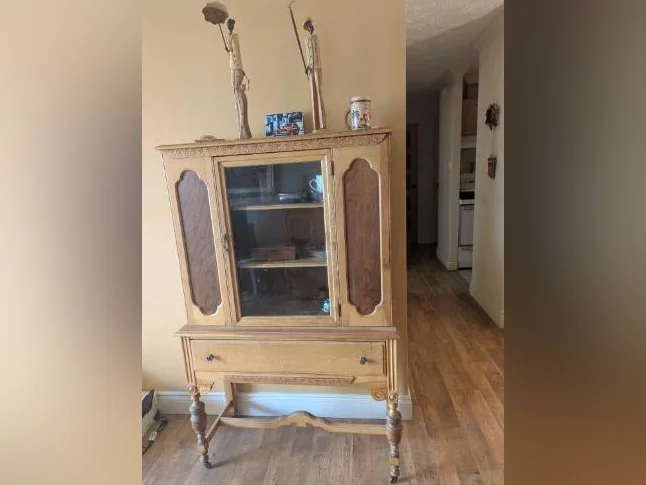 Vaissaillier antique en bois
