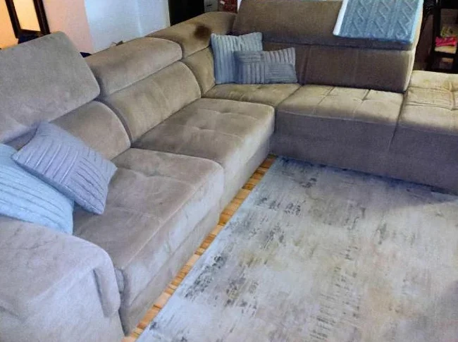 Grand sofa inclinable – très confortable