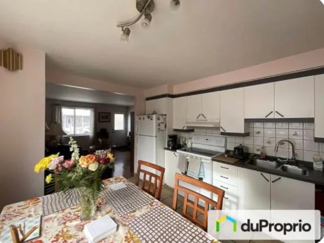 Beau triplex dans Chomedey thumbnail 6