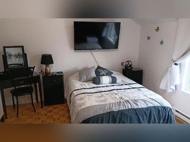 chambre à louer pour femme seulement thumbnail 10