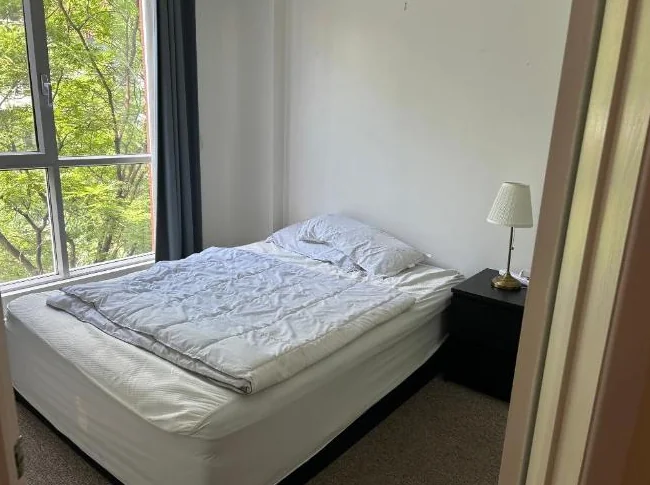 Condo meublé tout inclus 4 1/2 centre-ville de Montréal 2490$/mois du 1er aout 2026 thumbnail 4