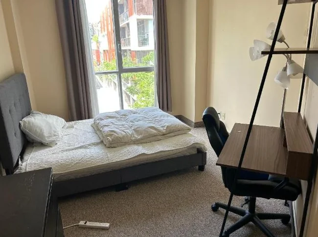 Condo meublé tout inclus 4 1/2 centre-ville de Montréal 2490$/mois du 1er aout 2026 thumbnail 3