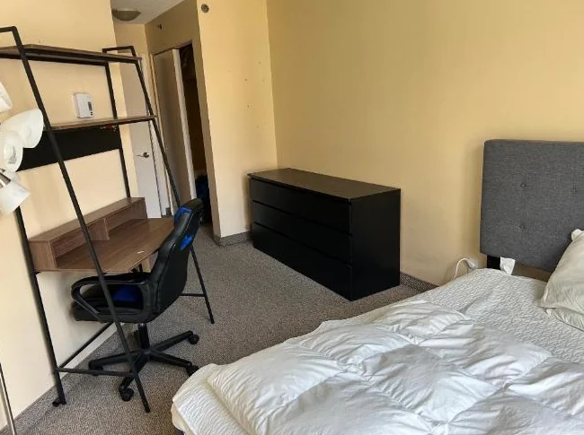 Condo meublé tout inclus 4 1/2 centre-ville de Montréal 2490$/mois du 1er aout 2026 thumbnail 10