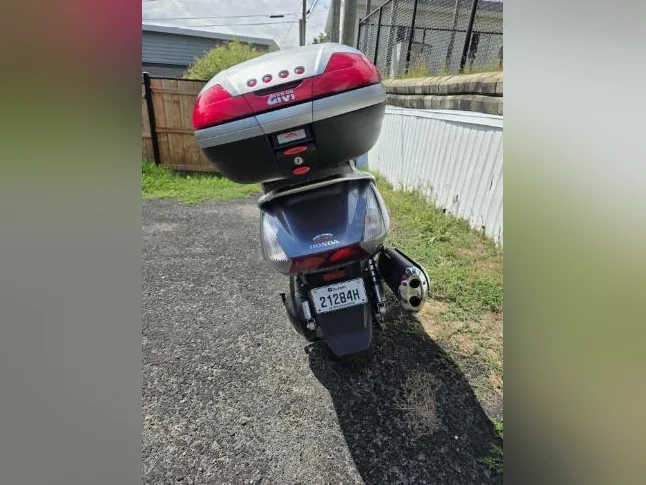 Beau scooter Sylver wing 2007 600CC thumbnail 4