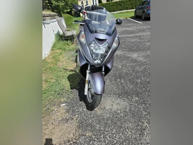 Beau scooter Sylver wing 2007 600CC thumbnail 3