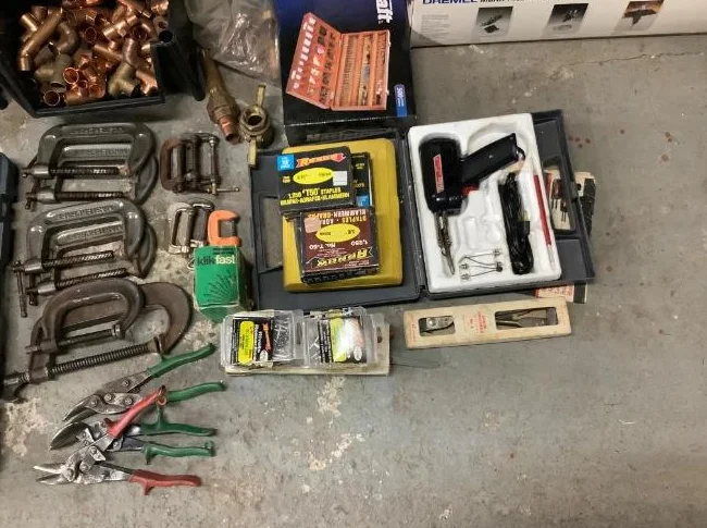 Outils de Plomberie,de menuisier,et mécanicien thumbnail 6