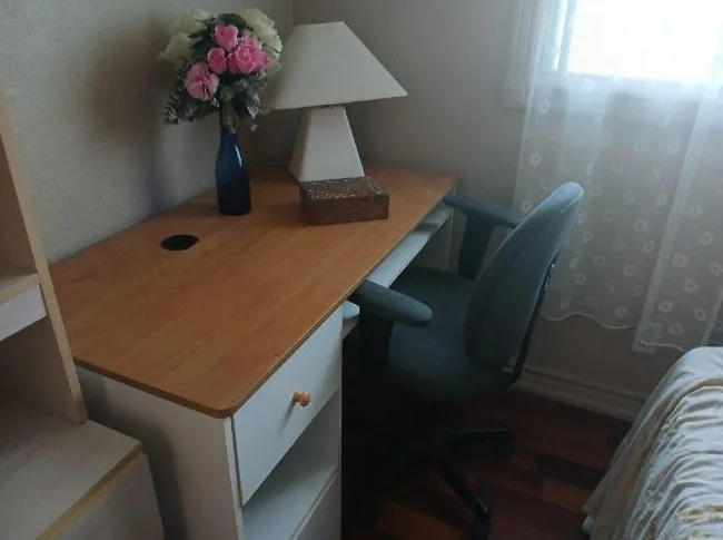 Chambre éclairée à Hull (immédiatement) thumbnail 7