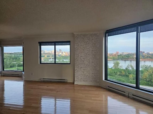 Condo à vendre 2 CAC au 10ième étage avec vue directe sur le Fleuve Saint-Laurent