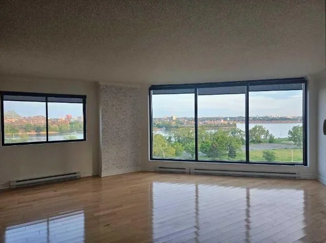 Condo à vendre 2 CAC au 10ième étage avec vue directe sur le Fleuve Saint-Laurent thumbnail 2