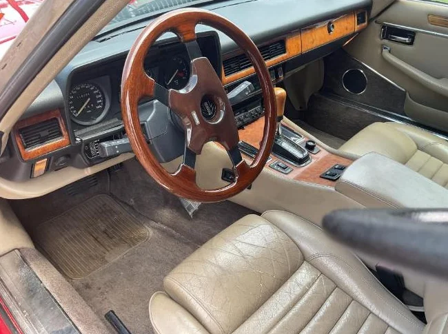auto de collection Jaguar KJS 1990 comme neuf seulement 2 propriétaires thumbnail 4