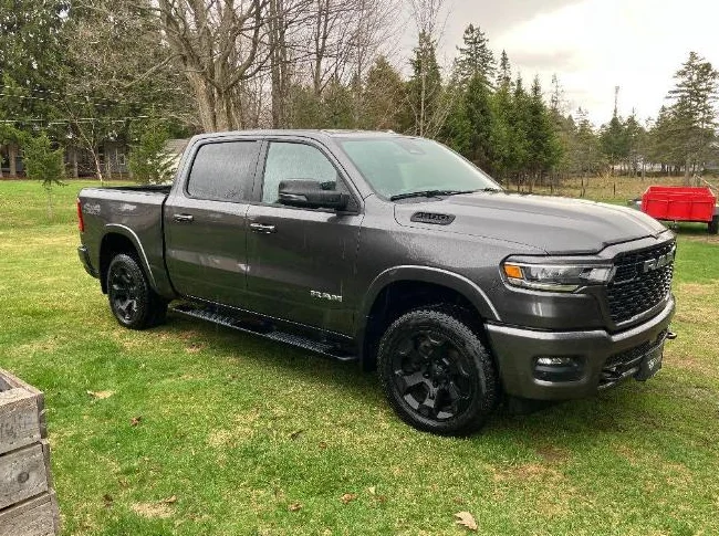 RAM 1500 BIG HORN thumbnail 3
