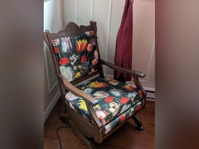 Chaise antique