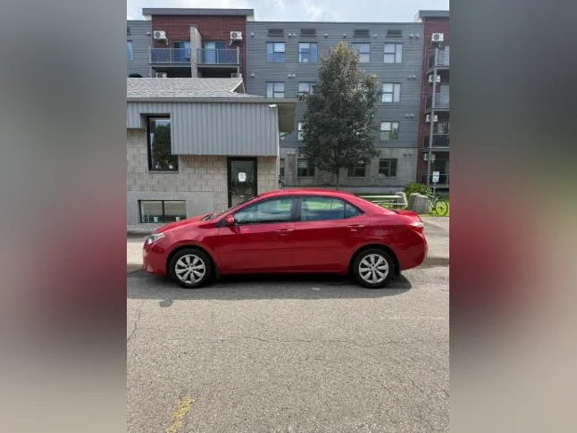 Toyota Corolla 2015 thumbnail 2