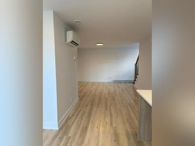 Logement 4 1/2 disponible maintenant - JUILLET GRATUIT thumbnail 5