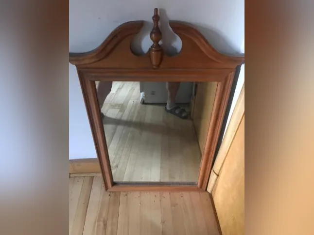 Cadre Miroir prêt à être installé