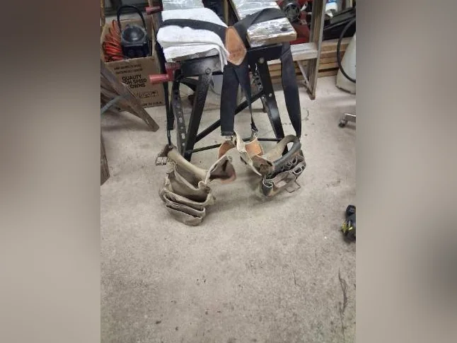 Ceinture de travailler pour la construction en cuire au complet très bonne encore avec bretelle TÉLÉPHON SEULEMENT thumbnail 4