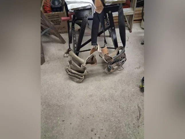 Ceinture de travailler pour la construction en cuire au complet très bonne encore avec bretelle TÉLÉPHON SEULEMENT thumbnail 2