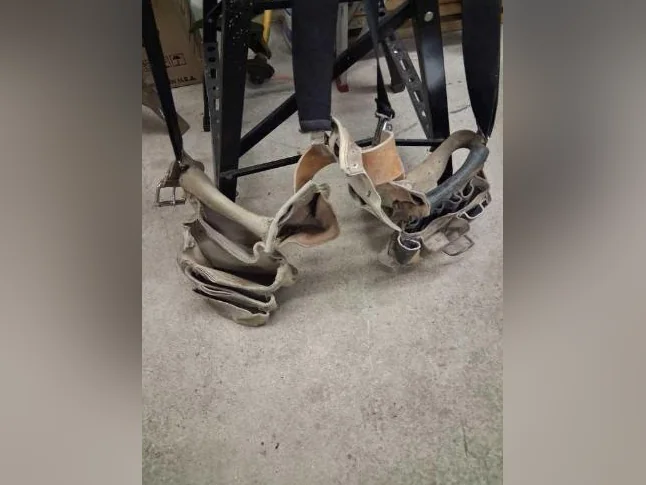 Ceinture de travailler pour la construction en cuire au complet très bonne encore avec bretelle TÉLÉPHON SEULEMENT thumbnail 3
