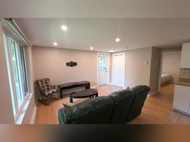 À LOUER – Appartement 3½ à St-Sauveur thumbnail 3