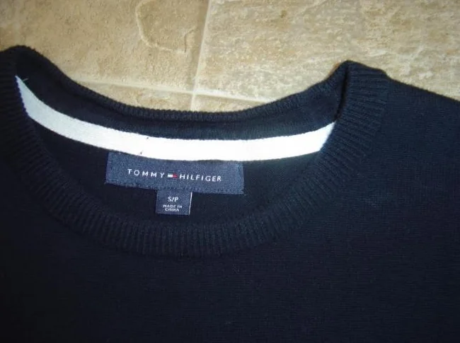 gilet tommy gr s porté 1 fois + jeans tommy gr 30 thumbnail 3