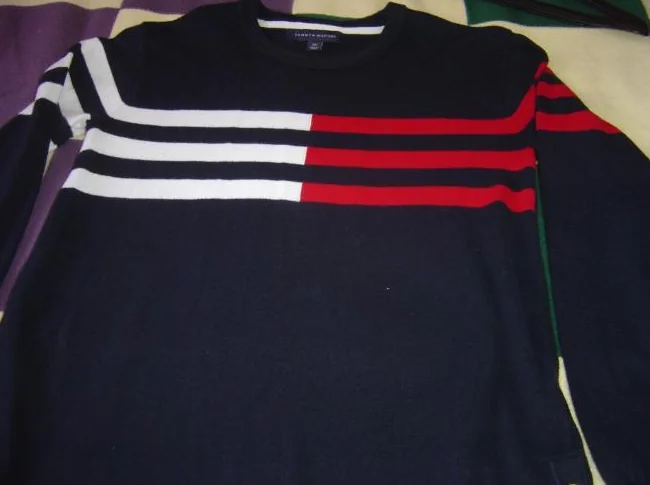 gilet tommy gr s porté 1 fois + jeans tommy gr 30 thumbnail 2