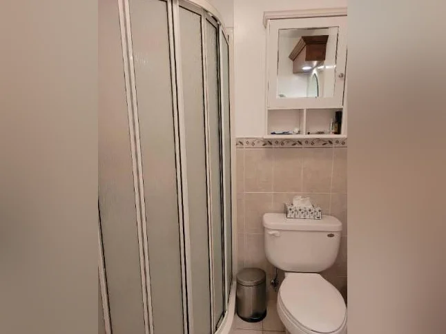 Condo, 3 bdr, 2 bathrooms, w/garage thumbnail 9