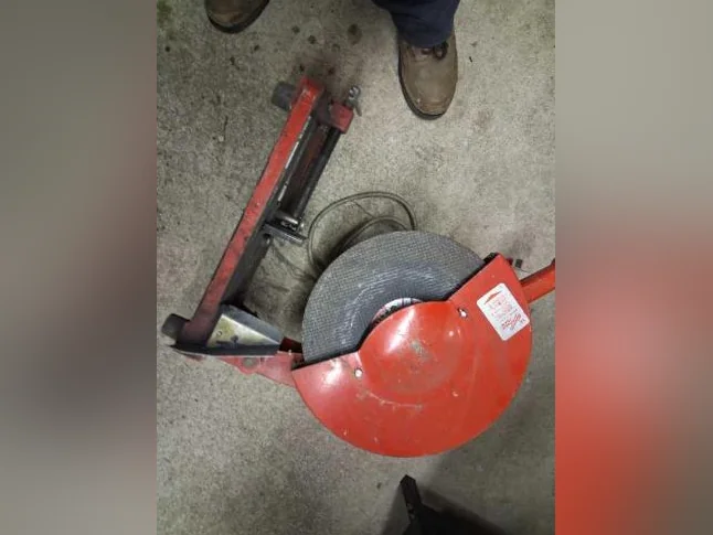 Chop saw ou scie abrasive 14 pouces MILWAUKEE thumbnail 4