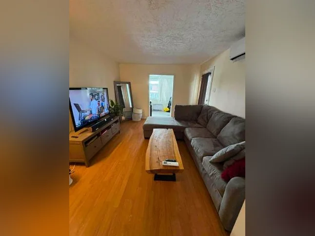 4½ + mezzanine à louer 1er juillet | Animaux OK | Stationnement incl. | 1 540$/mois