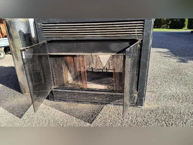 Foyer encastrable avec votre des deux côtés