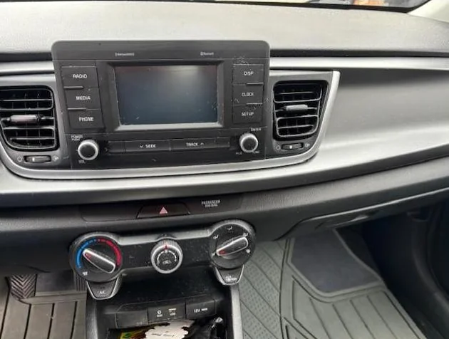 Kia Rio5 LX thumbnail 9