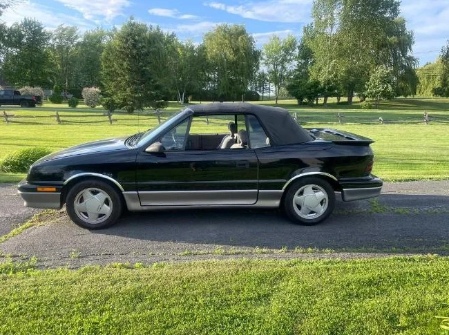 Dodge Shadow convertible 1991 thumbnail 5