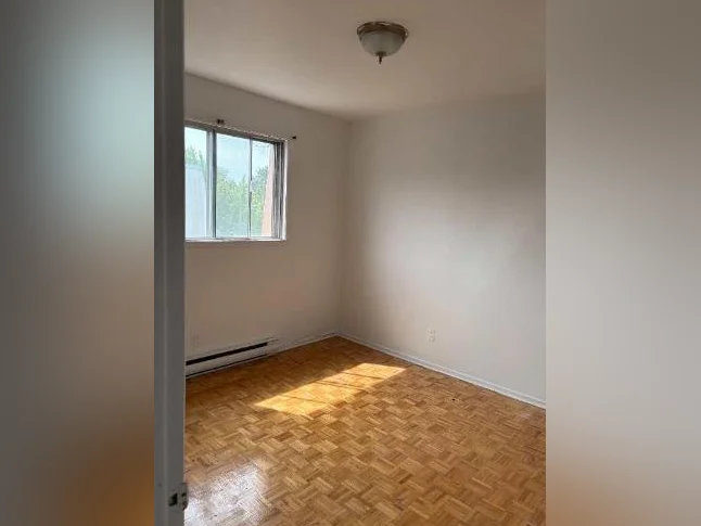 Appartement à louer – 1975 avenue Albert-Murphy, Laval. Emplacement de choix  ! thumbnail 3