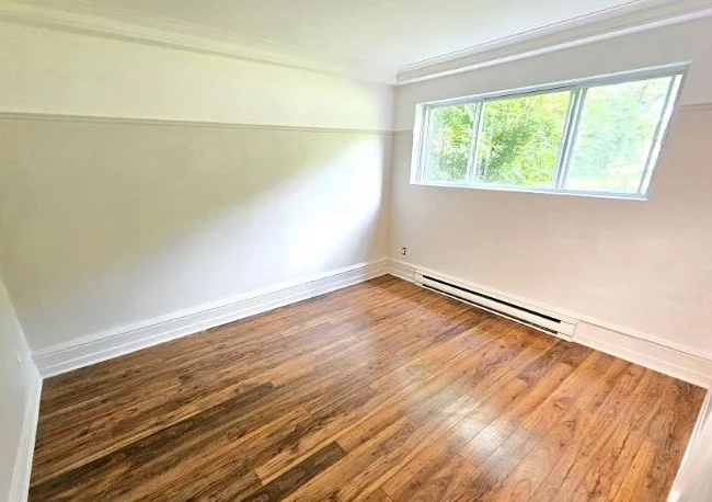 5 ½ dans le (vrai) Vieux Longueuil thumbnail 8