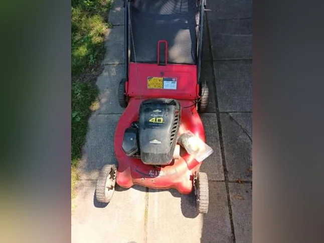 Tondeuse Briggs@Stratton pour pièces ou à répare